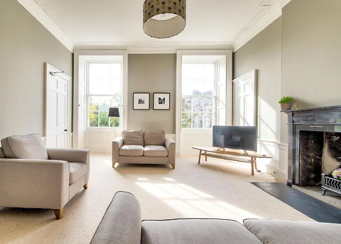 Joivy Bright & Spacious Apt In Stockbridge