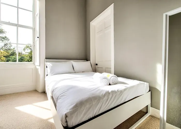 Joivy Bright & Spacious Apt In Stockbridge